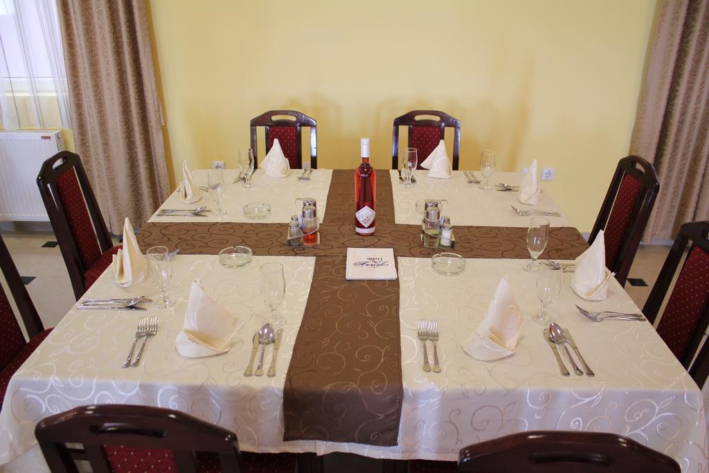 Hotel Feniks Požarevac Exteriér fotografie